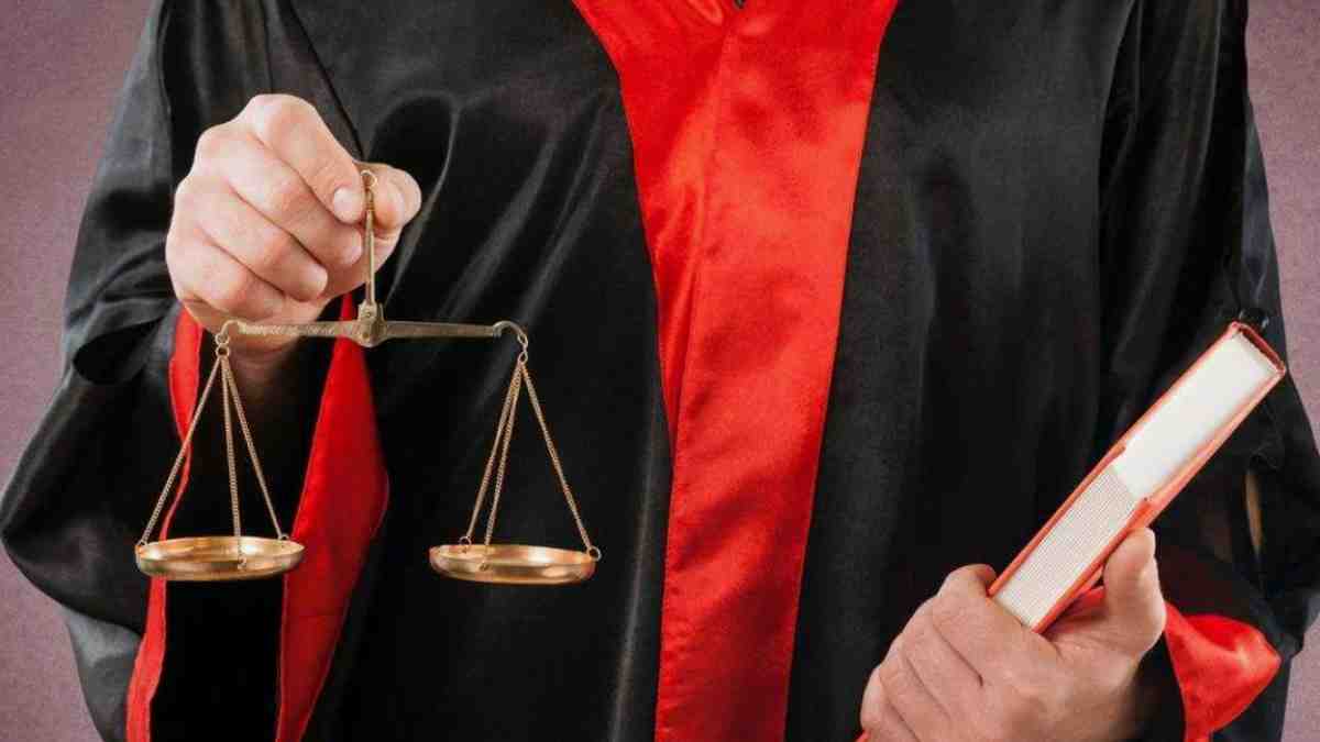 Avukat Olmak İçin Hangi Bölüm Okunmalı?